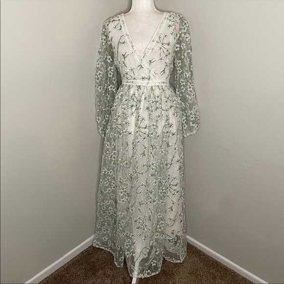 Dresses & Skirts - Just me green and white maxi dress